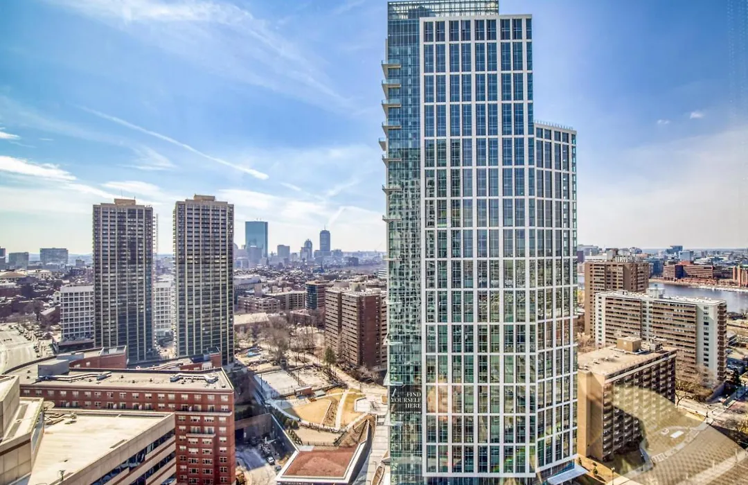 N Station Studio W Gym Wd Nr Td Garden Bos-637-1