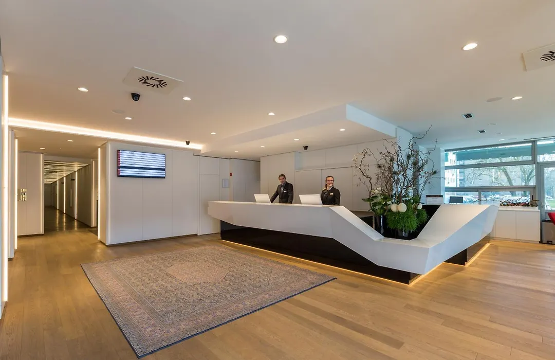 M Hotel-1