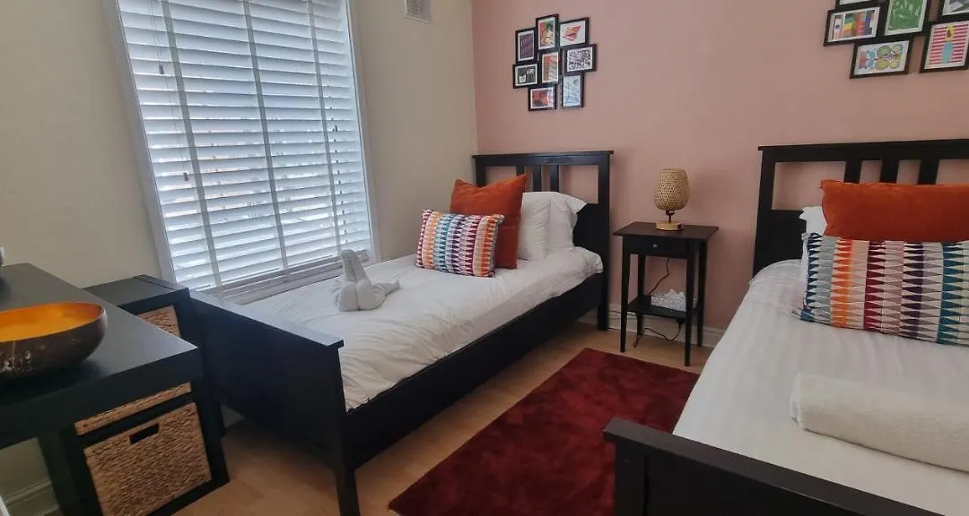 Toffees Townhouse A 2 Bed House In Liverpool 1 Mins Walk To Goodison Park-1