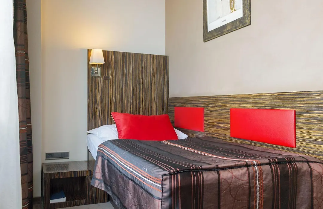 EA Hotel Crystal Palace-1