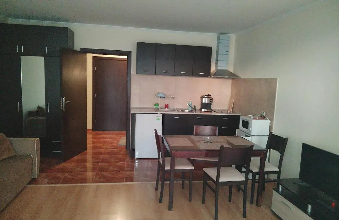 Тайната Квартира - The Secret Apartment-1