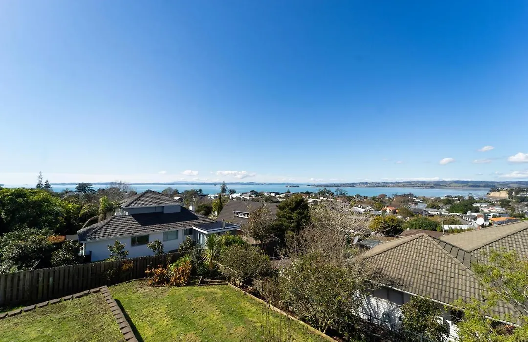 Family Friendly Oceanview Howick Home - Pets+-1