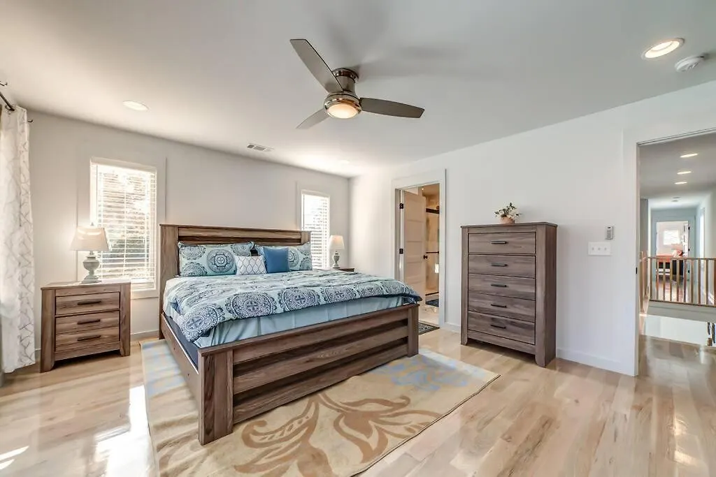 Nashville'S Broadway: Your Spacious Home-1