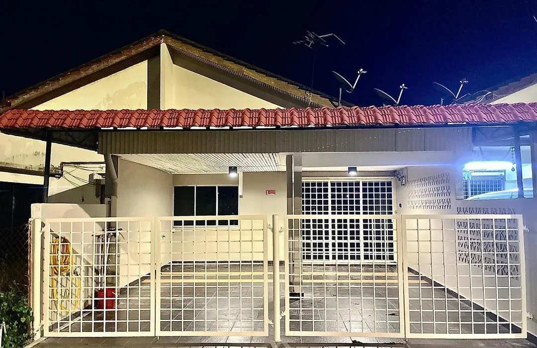 V Lodge-1
