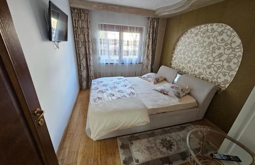 Apartament 3 Camere Plus Living, 2 Bai, Modern-1