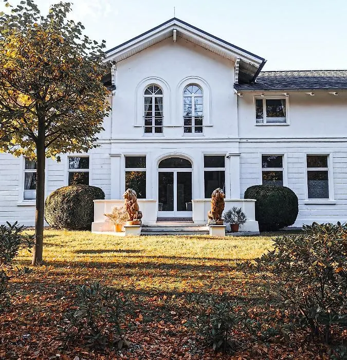 Hotel Weißes Schloß-1