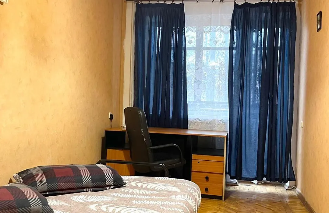 Яворницького 79 2 Кв Тепло-1