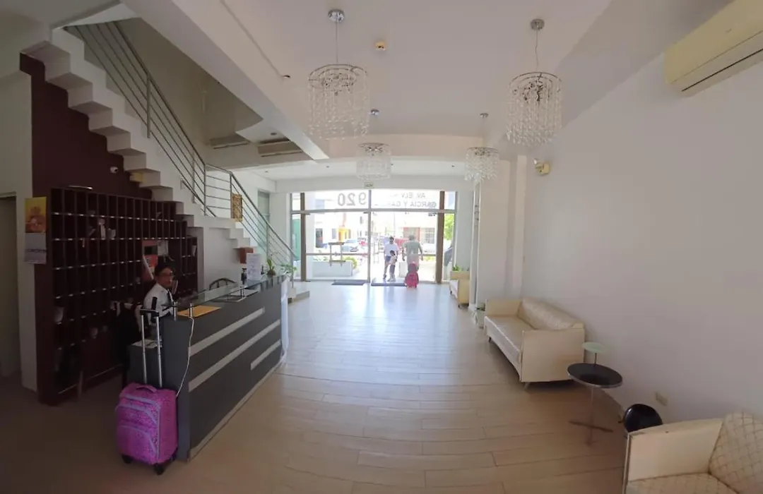 Apartamento Duplex, Con Terraza Y Vista De Chiclayo-1