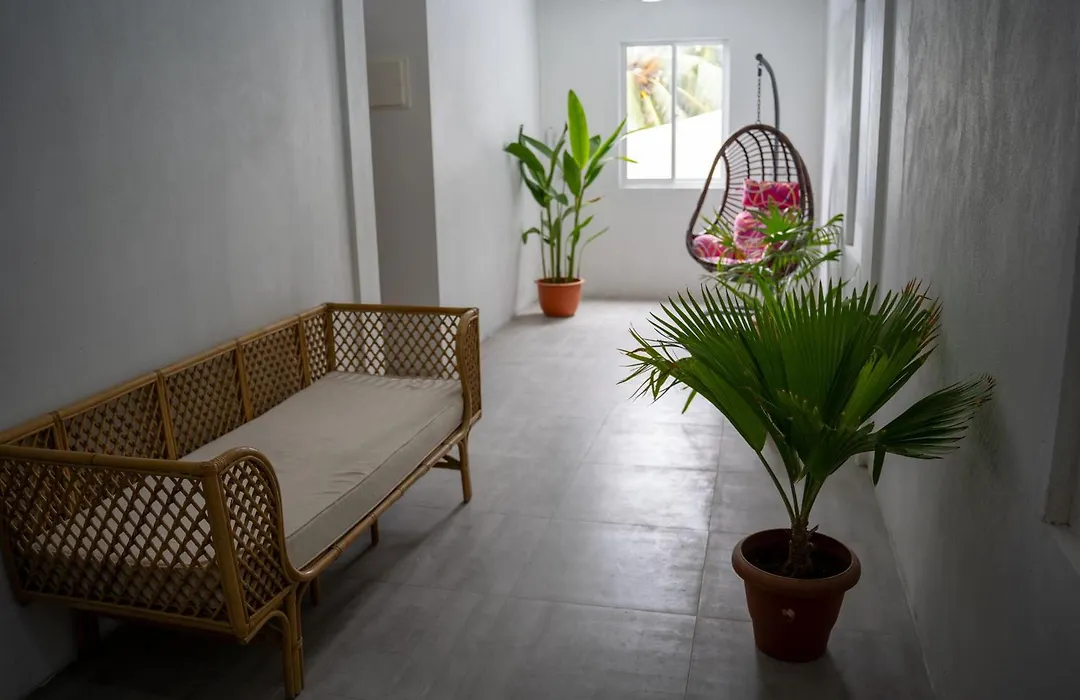 Akiri Dhigurah-1