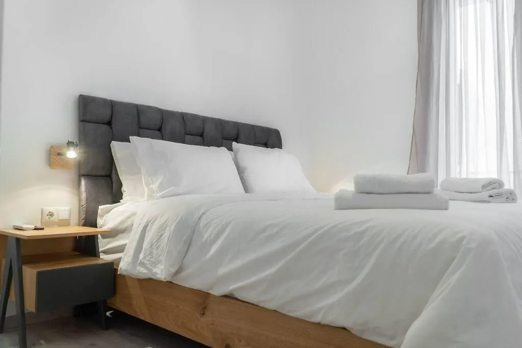 Syntagma Square, 60Sqm Platinum Suite-1