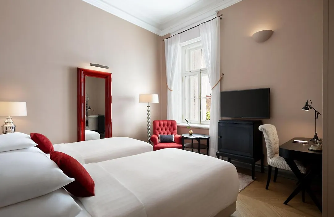 Hotel Telegraaf, Autograph Collection-1
