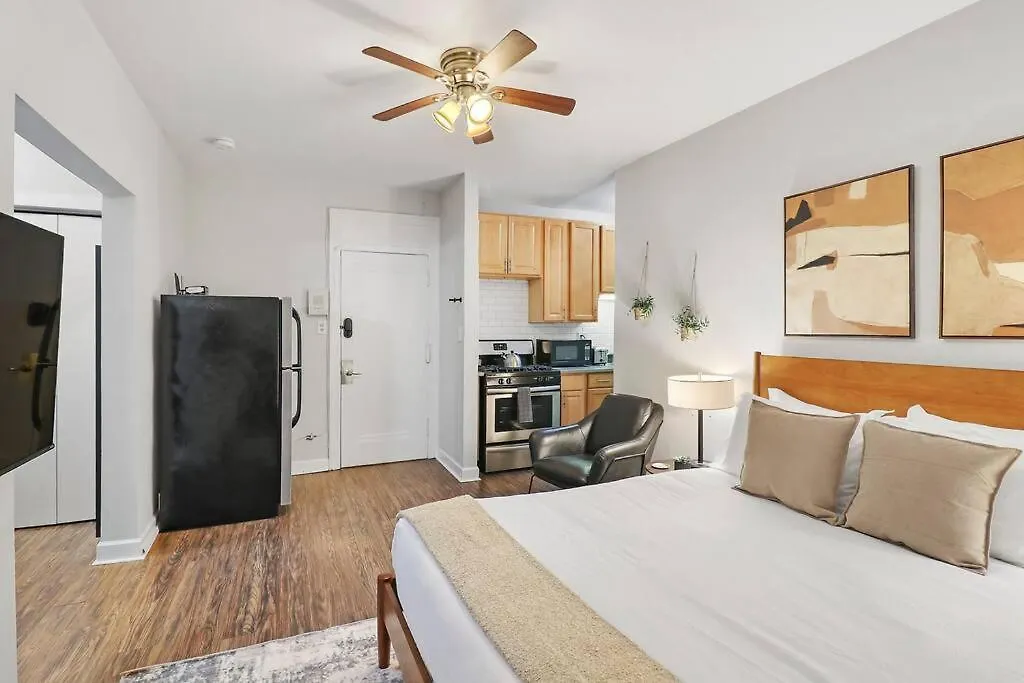 Trendy Studio Apartment In Chicago - Kenwood 103 & 303 Rep-1