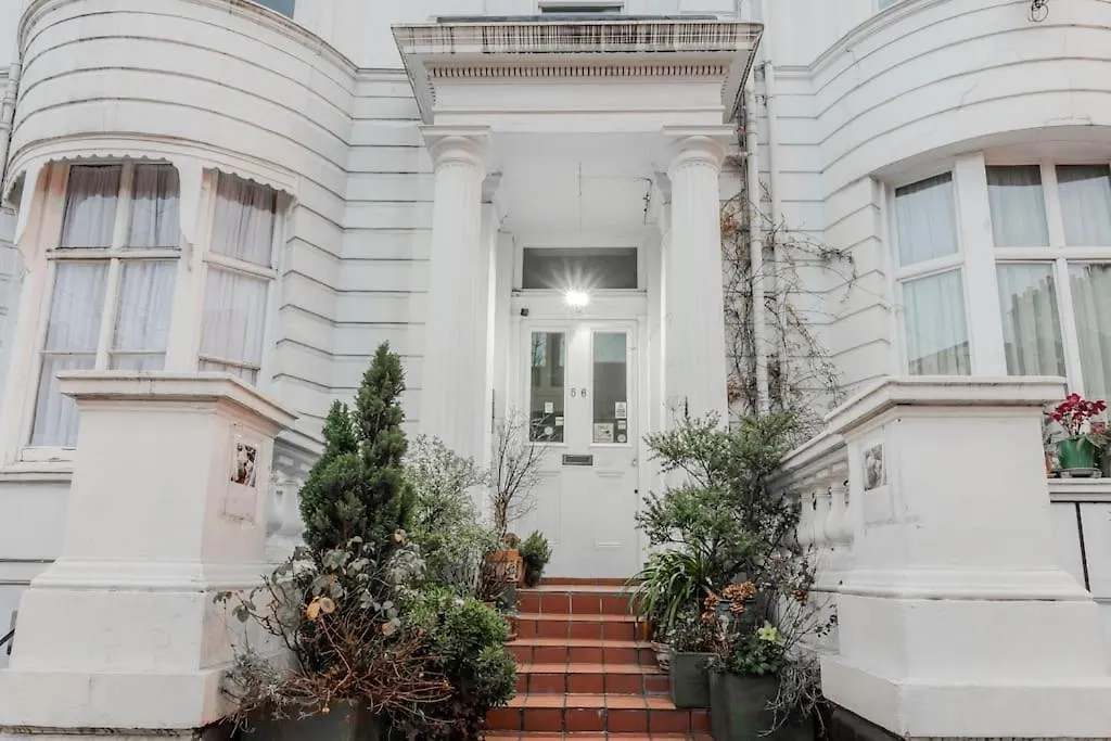 2 Bed Chic Vintage Flat At Bayswater-1