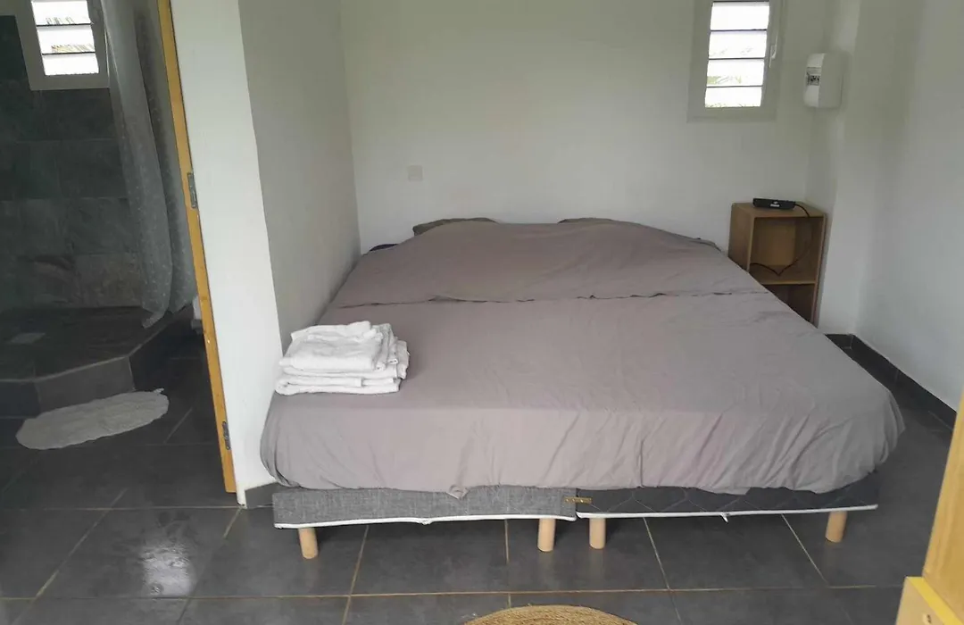 Loue Bungalow Climatise Proche Lagon-1