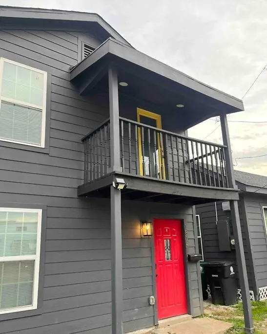 Quaint 1 Bd Close To Downtown-1
