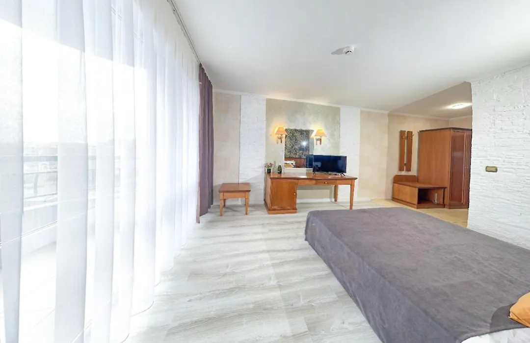 Hotel Yo-1
