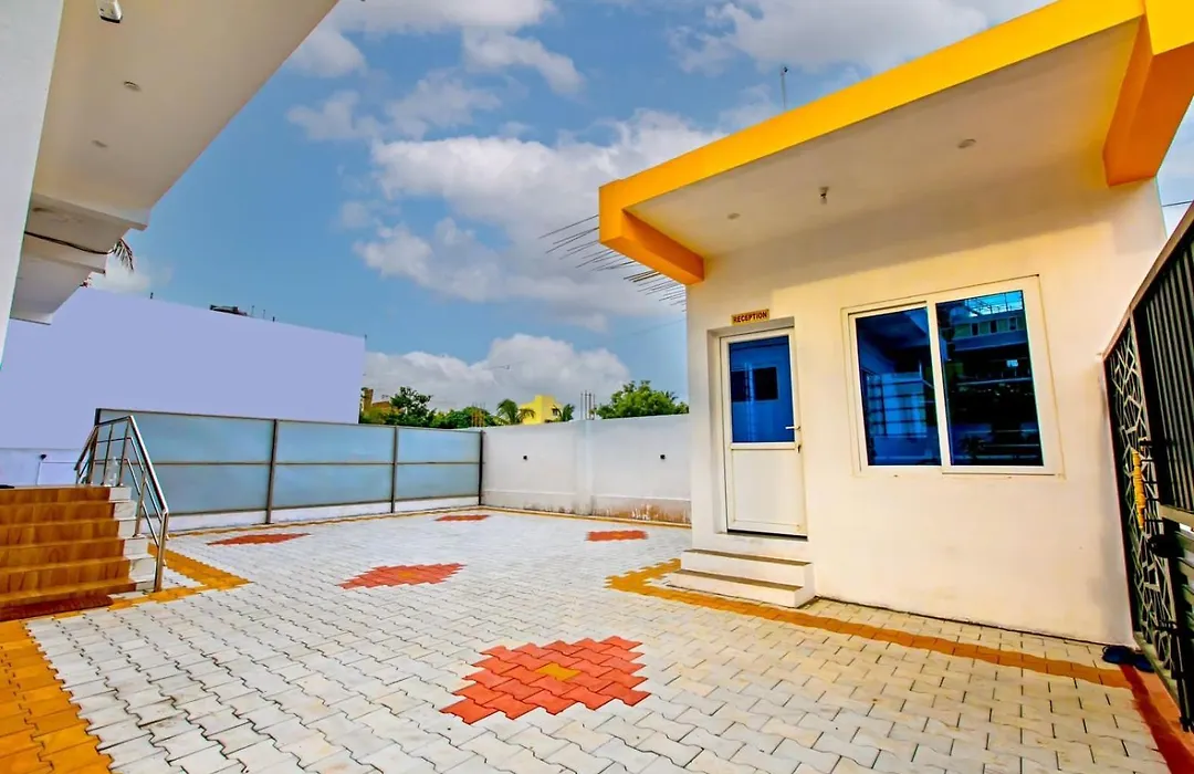 Dreamland Retreat With Swimming Pool-1
