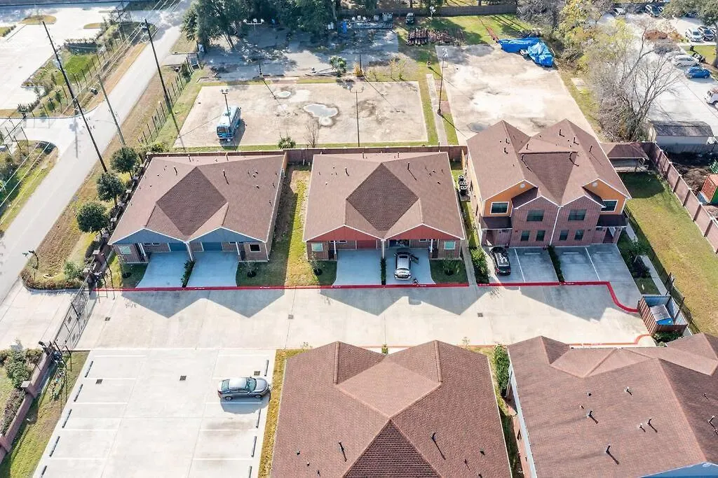 Pet Friendly, Large Work Space, Gated Community-1