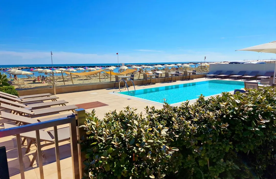 You&Me Beach Hotel-1