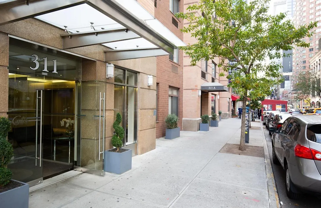 Sparkling Midtown Studio W Gym Nr Times Sq Nyc-228-1