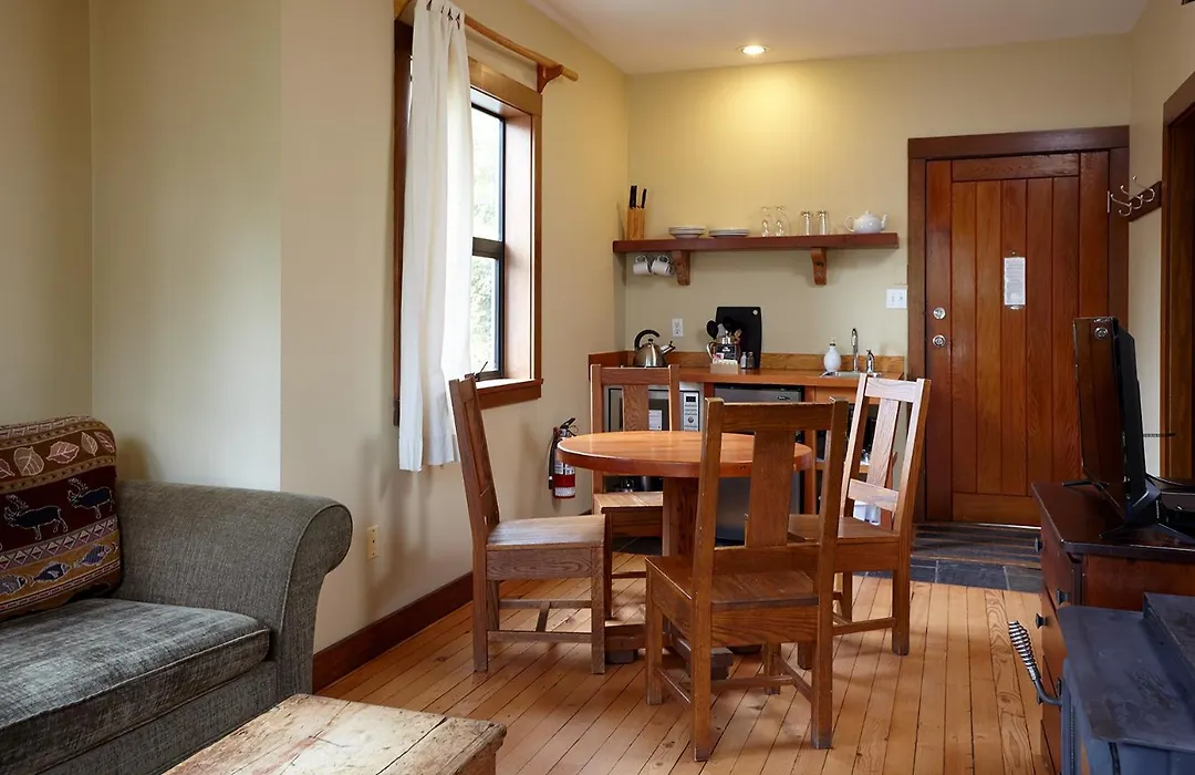 Middle Beach Lodge-1