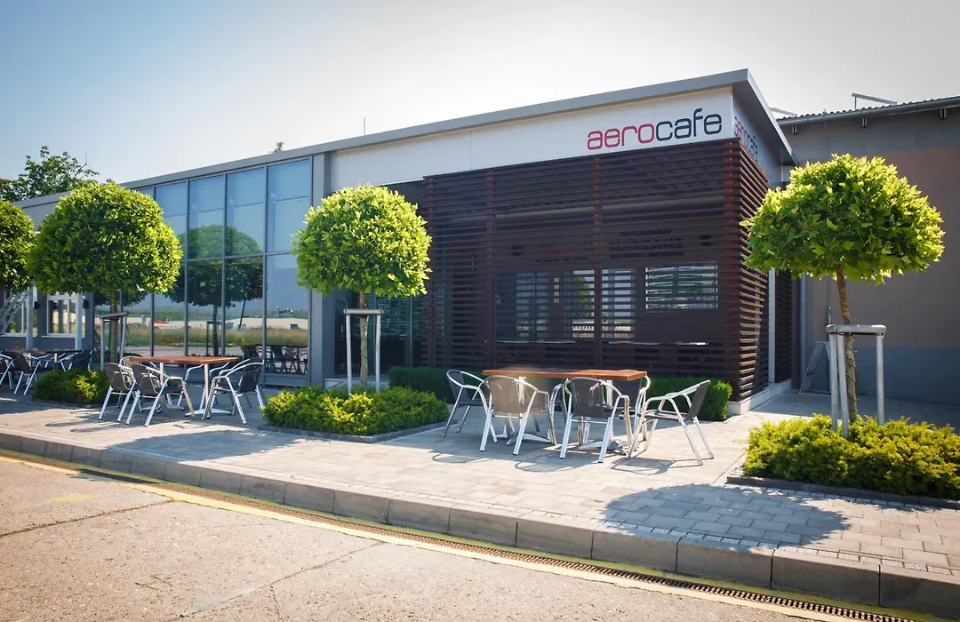 Aerocafe-1