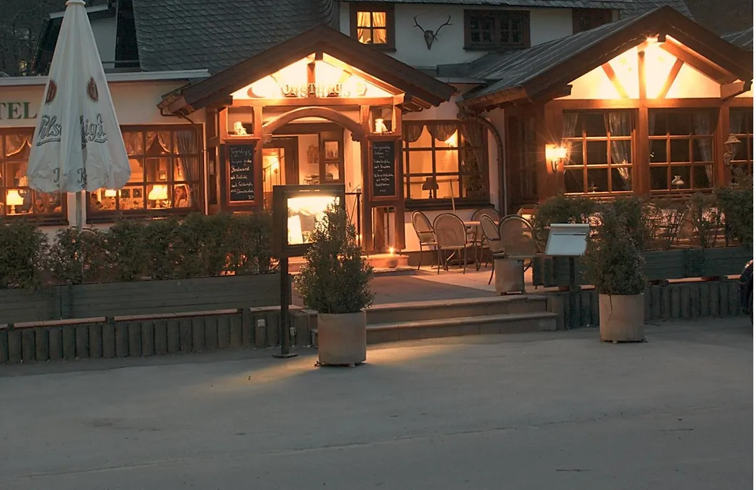 Hotel zum Forsthaus-1