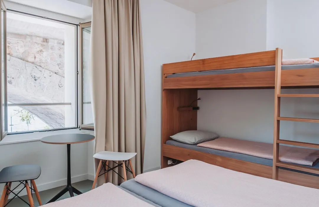 Montreux Youth Hostel-1