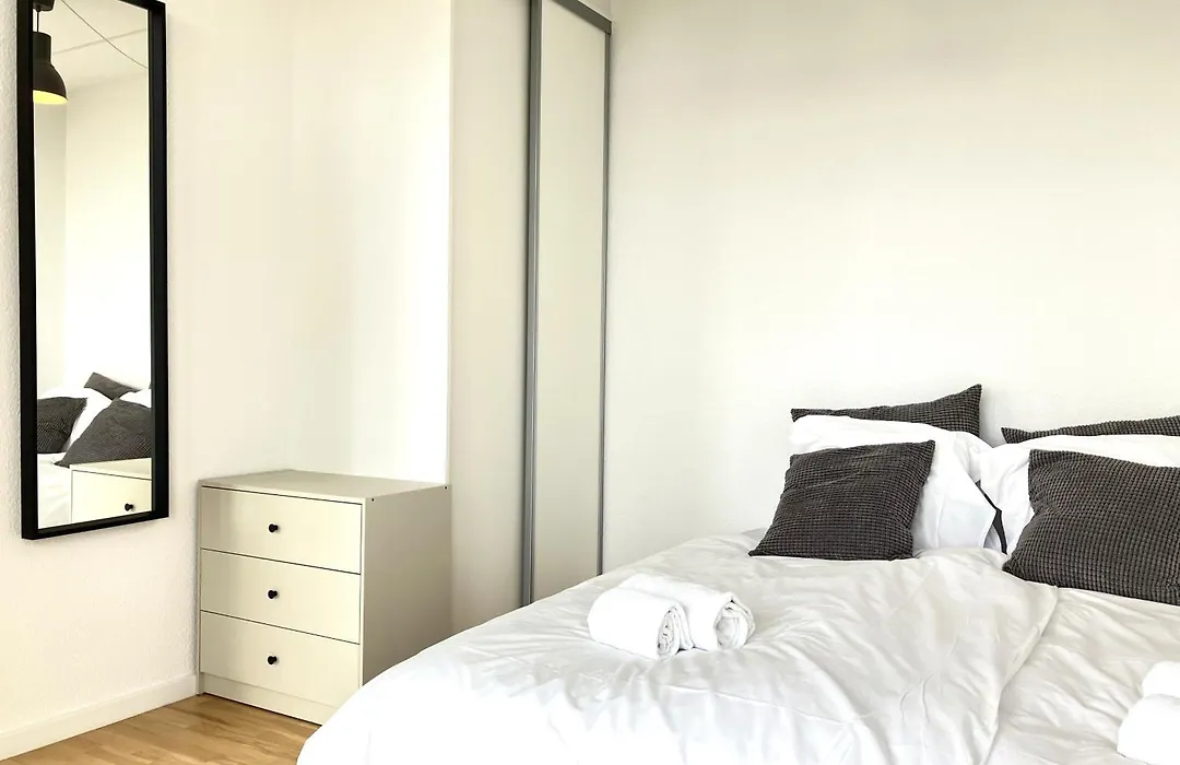 Three-Bedroom Apartment Located In Vejle,-1