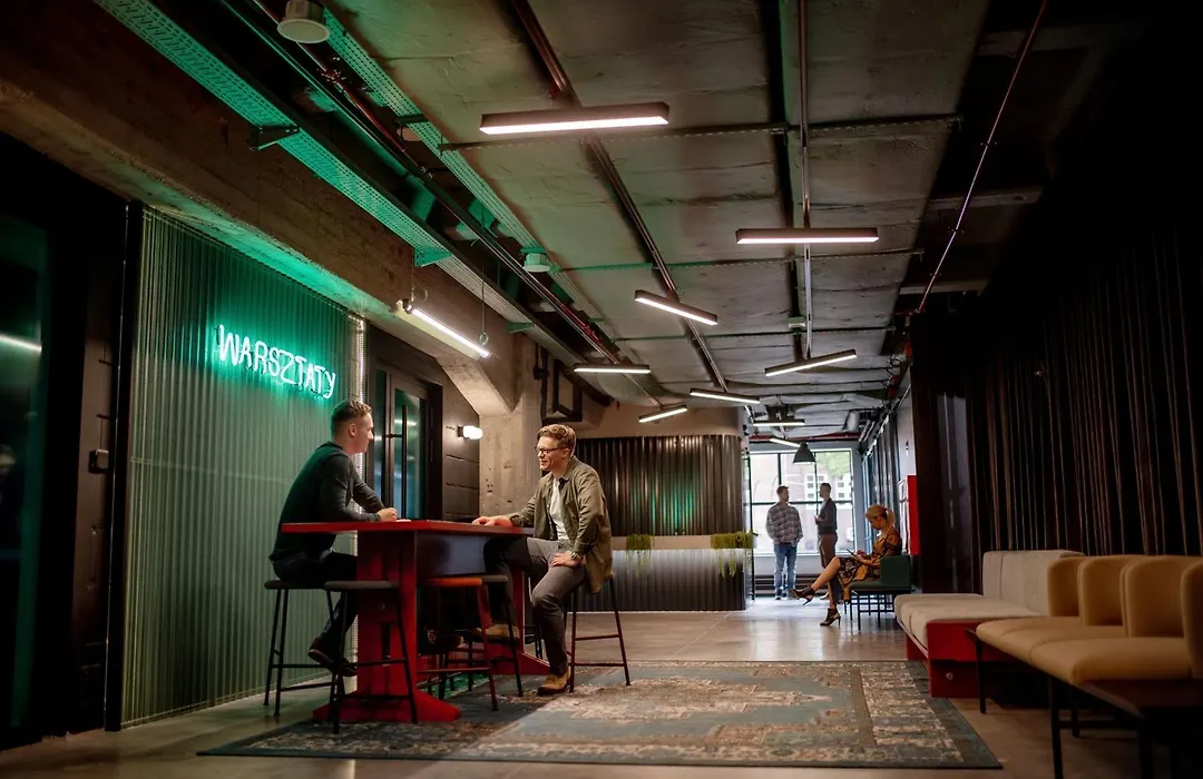 Montownia Lofts & Experience-1