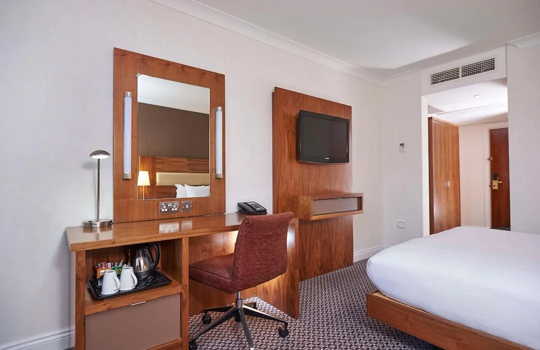 Doubletree By Hilton Bristol North-1