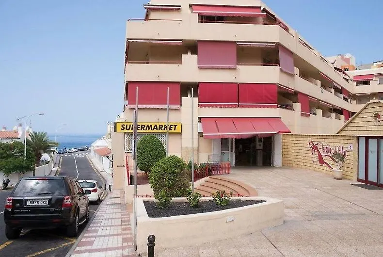 Lovely 1-Bedroom Apartment Whit Pool-1