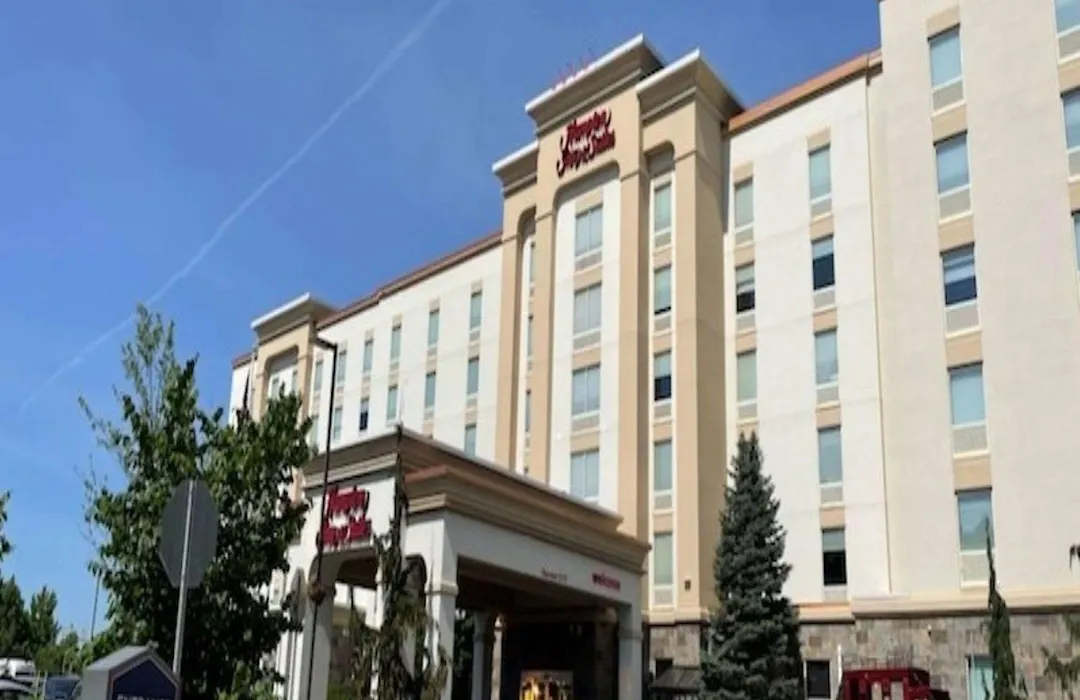 Hampton Inn&Suites Staten Island-1