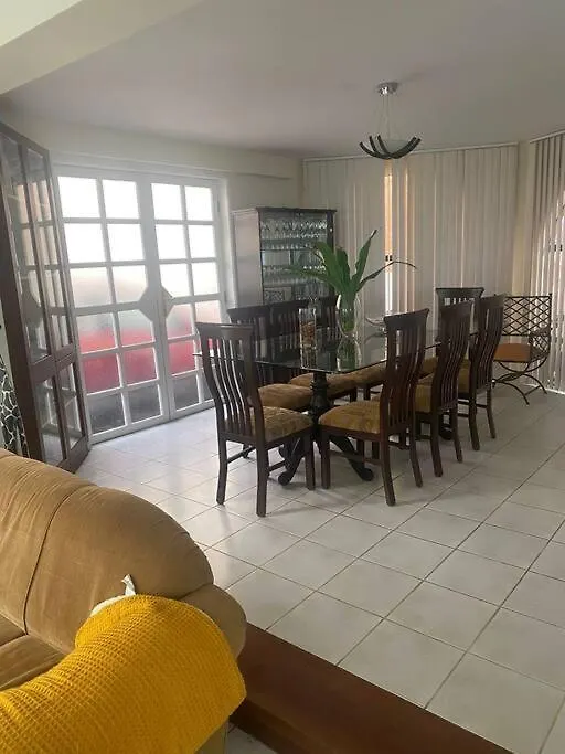 Casa Familiar-1
