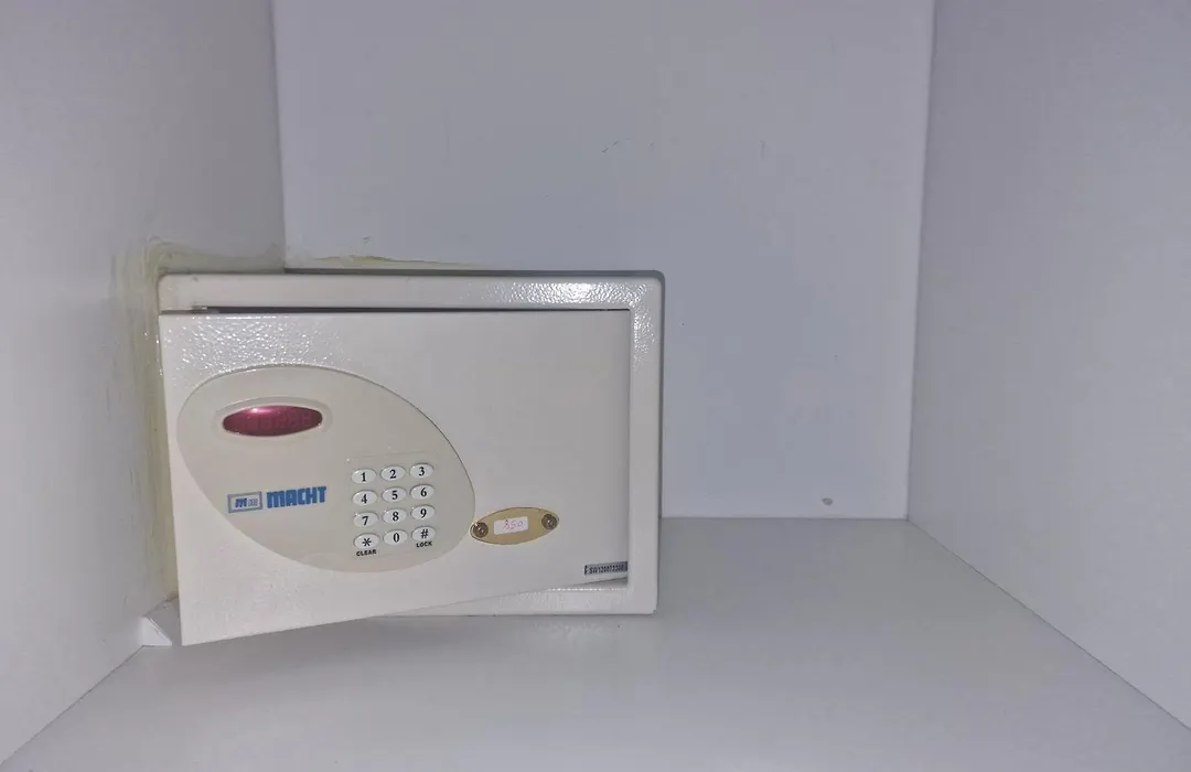 Skyaprt77M Jacuzzi-1