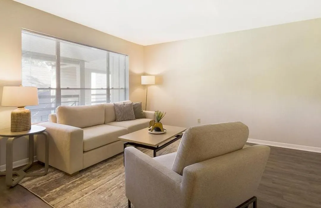 Landing - Modern Apartment With Amazing Amenities-1