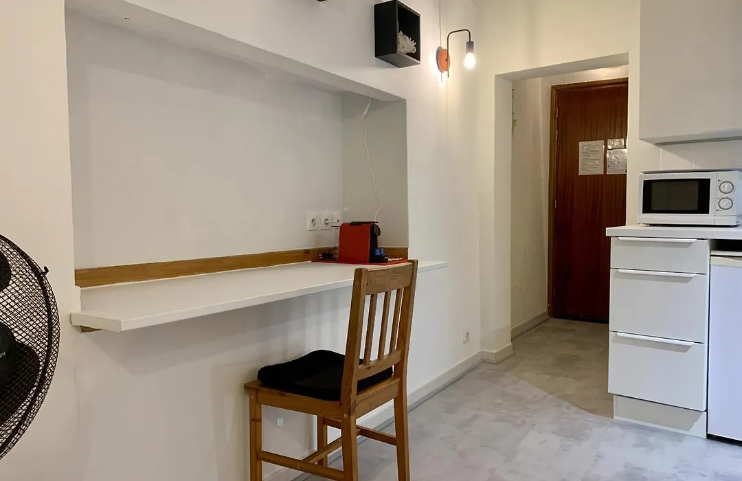Aparthotel Riviera - Duplex De Jules - Large Studio With A C - Old Town Promenade Des An-1