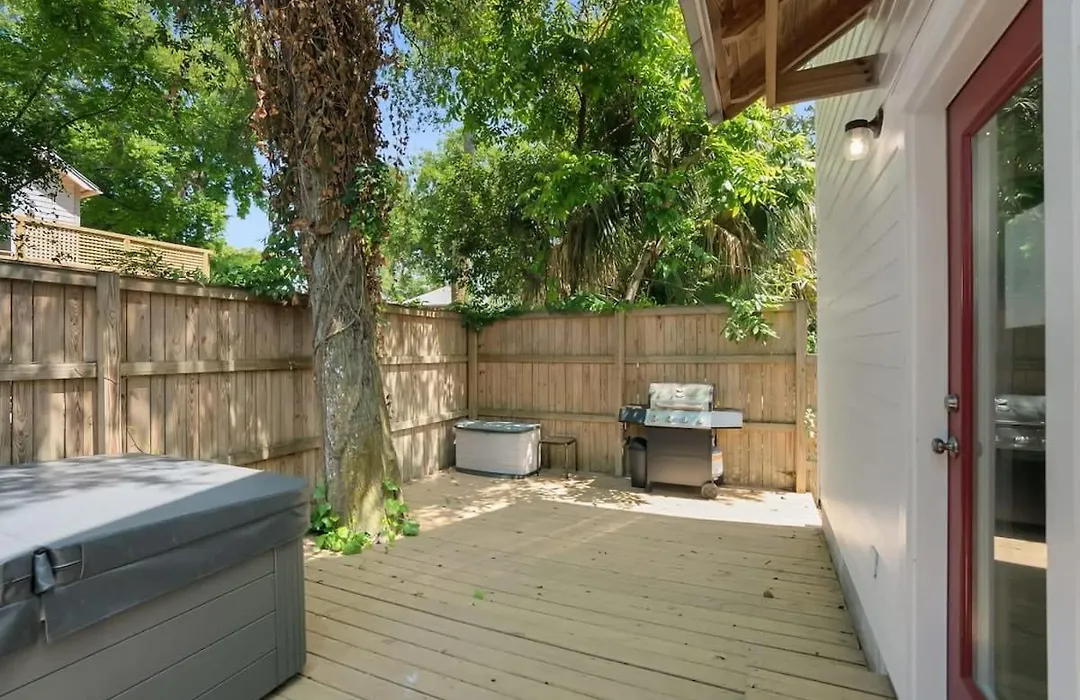 Downtown Home With Hot Tub, Bbq, Near Ice Plant!-1