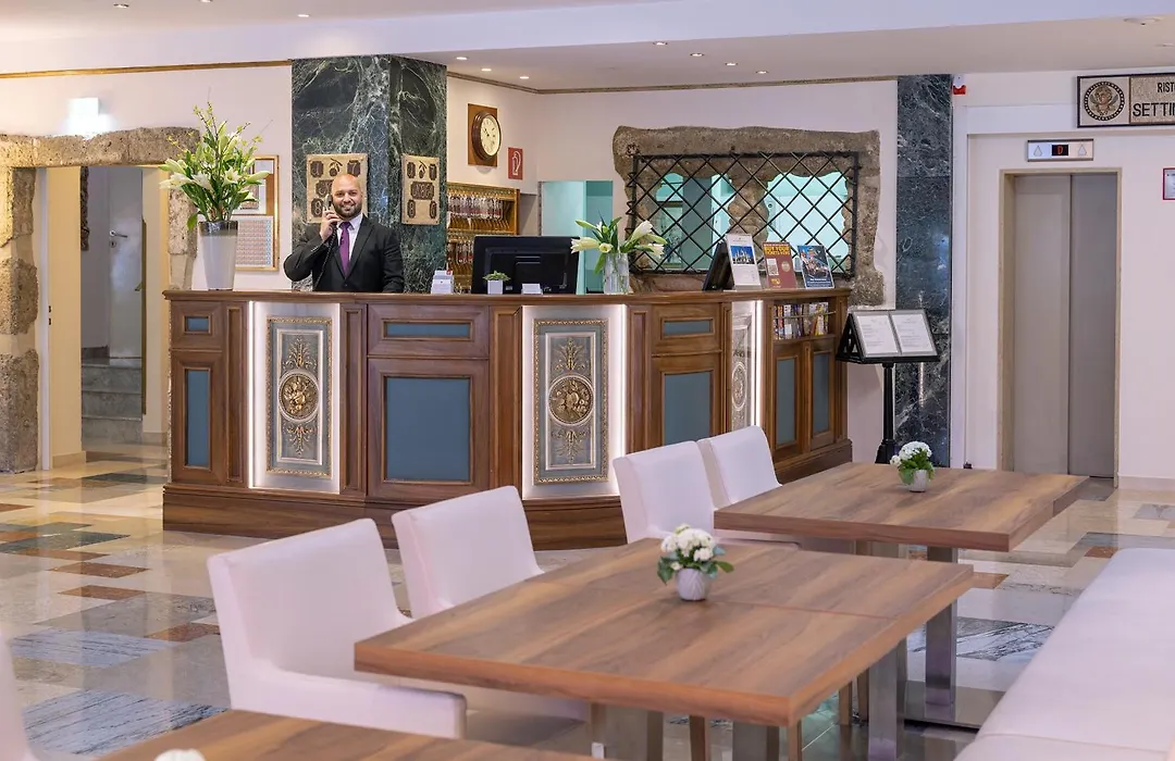 Hotel Royal-1