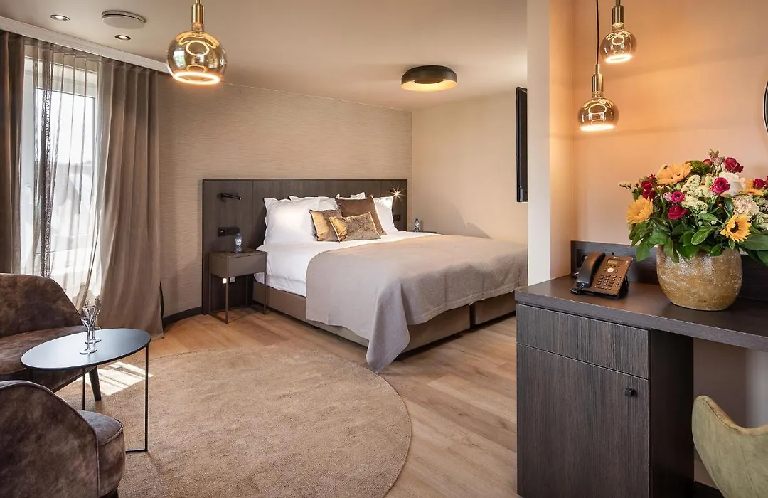 Hotel Britannia-1