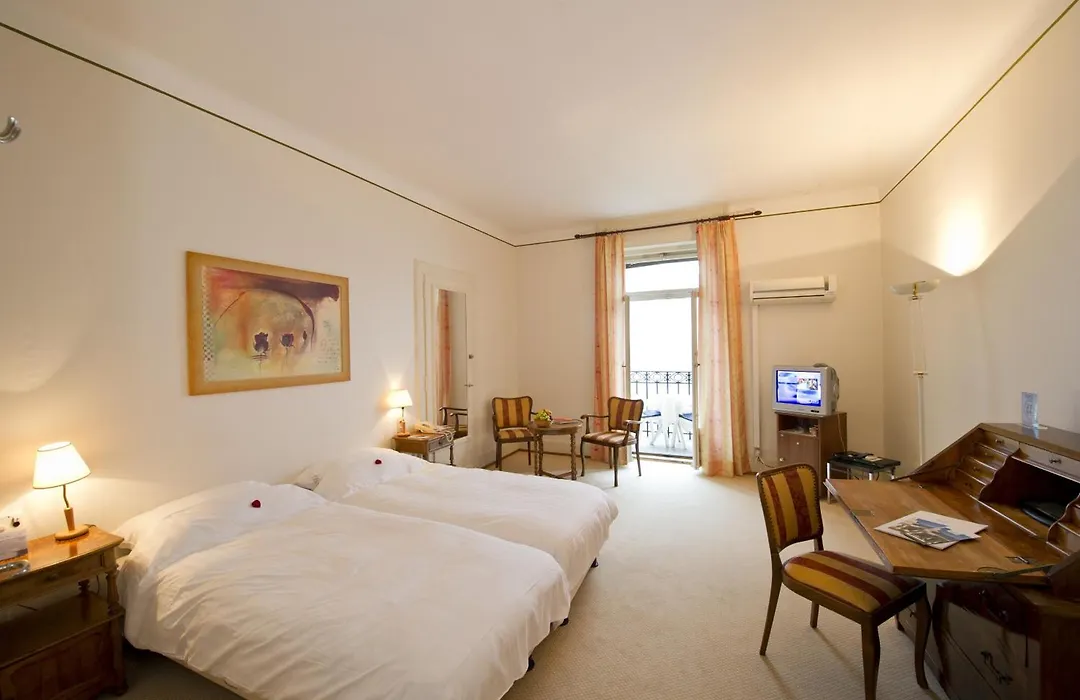 Hotel Du Grand Lac Excelsior-1