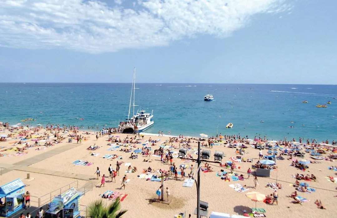 Haustierfreundliche 3-Zimmer-Wohnung In Lloret De Mar-1
