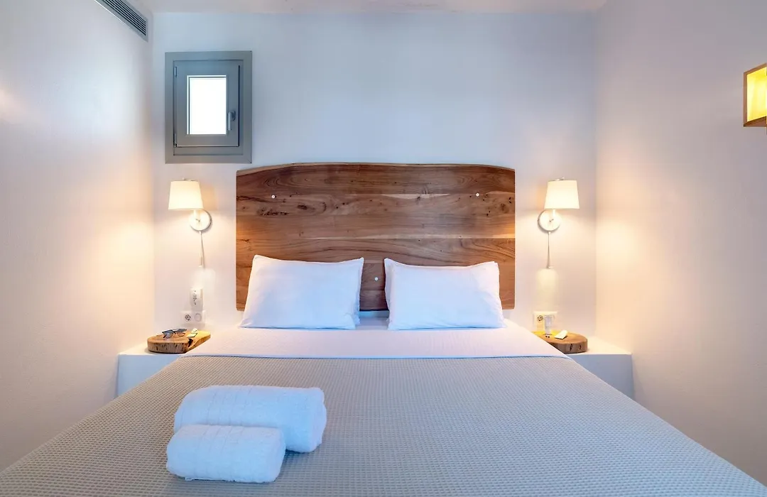 Paros Comfy Suites-1