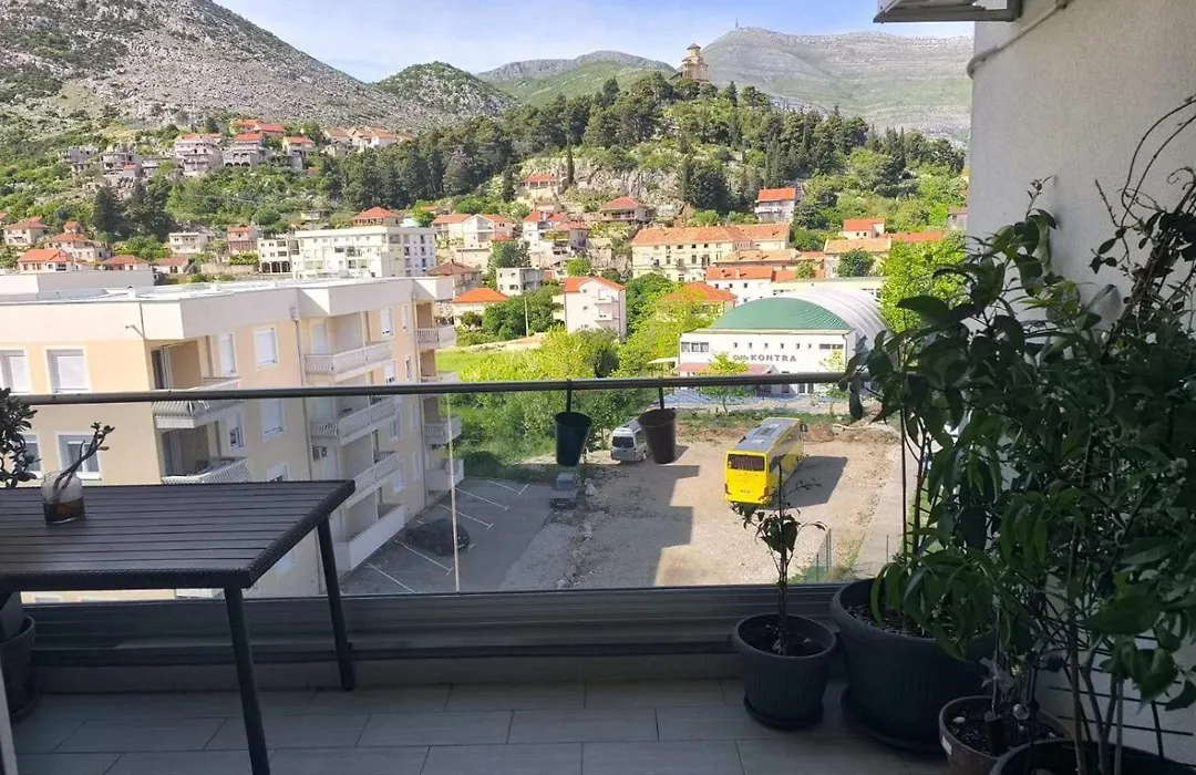 Luc 75 Kvadrata Stan Sa Dve Spavce Sobe-1