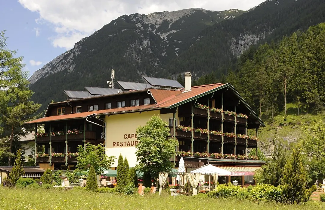 Geniesserhotel Alpin GmbH-1