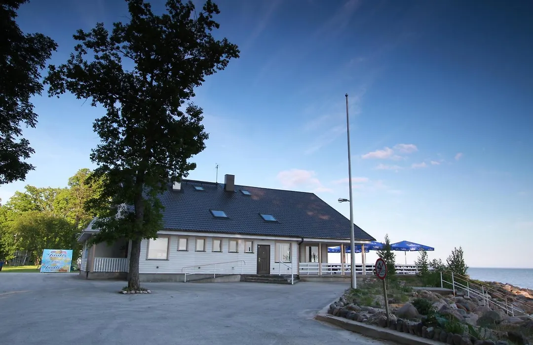 Doberani Rannamaja-1
