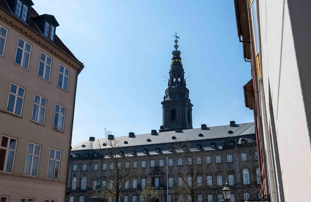 Large Apartment With Canal View In Central Cph City-1