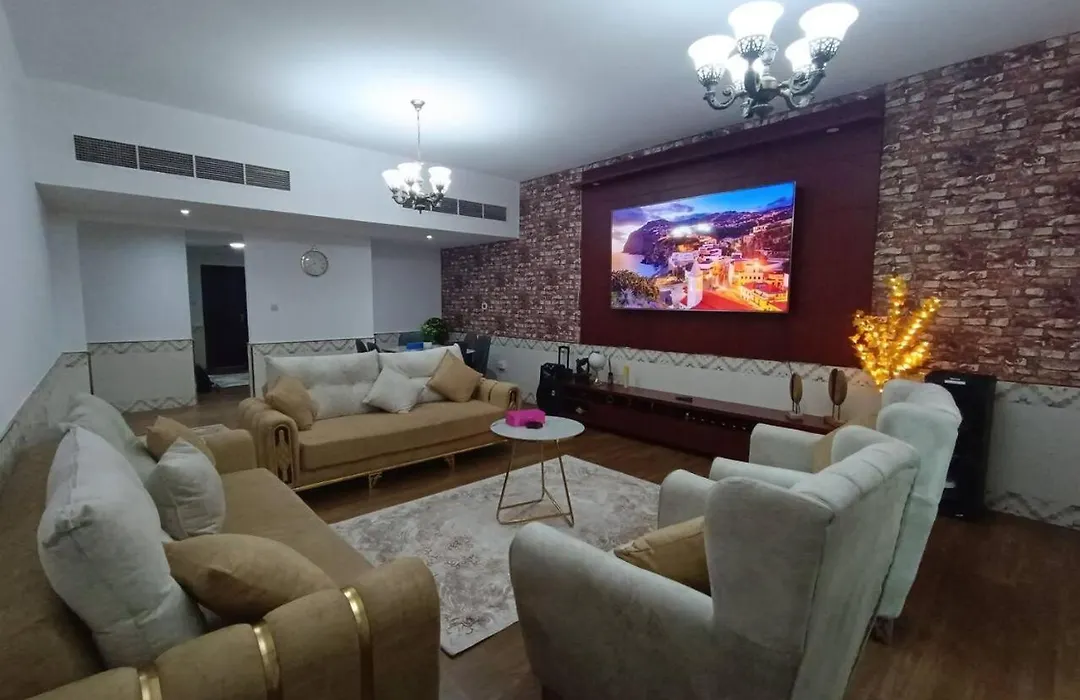 شقة كبيرة وفخمة Large And Luxury Two Bedroom-1