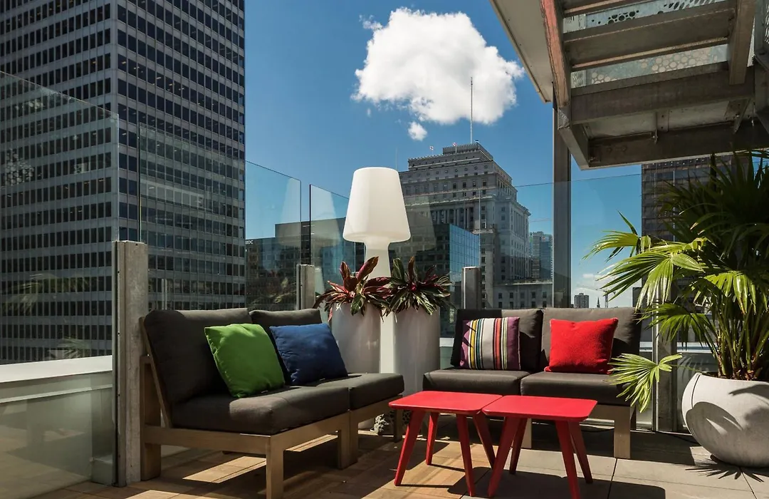 Renaissance Montreal Downtown Hotel-1