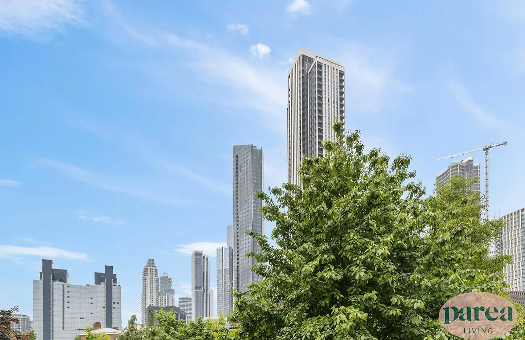 Parea Living - Cosy Flat With Skyline Views Beside Canary Wharf-1